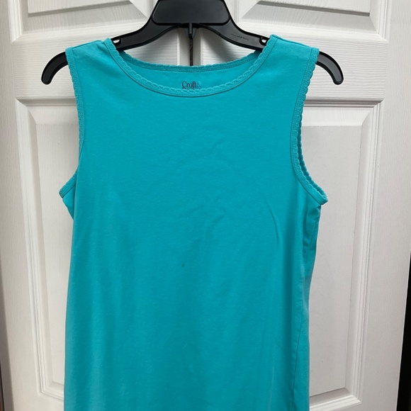 Set of 2 Croft & Barrow tanks - Picture 3 of 5